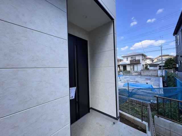 松戸市殿平賀新築戸建【殿平賀小学校：2分】のエントランス|エントランス