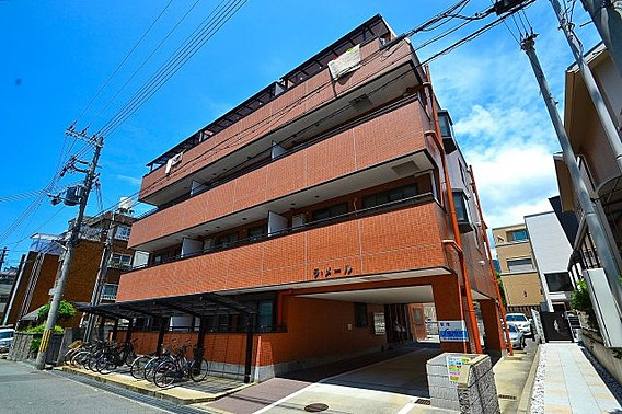 神戸市灘区徳井町５丁目の賃貸マンションの外観