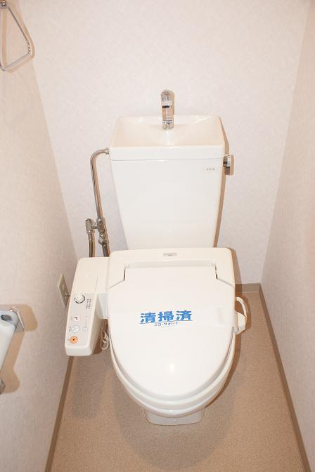 神戸市灘区徳井町５丁目の賃貸マンションのトイレ