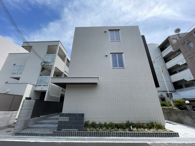 神戸市東灘区本山中町２丁目の賃貸マンションの外観