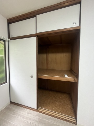 芦屋市呉川町のアパートの収納