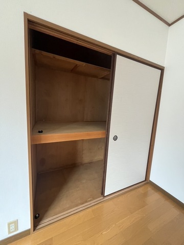 芦屋市東芦屋町のアパートの収納