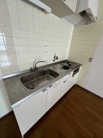 芦屋市東芦屋町のアパートのキッチン