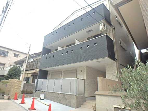 神戸市灘区篠原本町１丁目のアパートの外観
