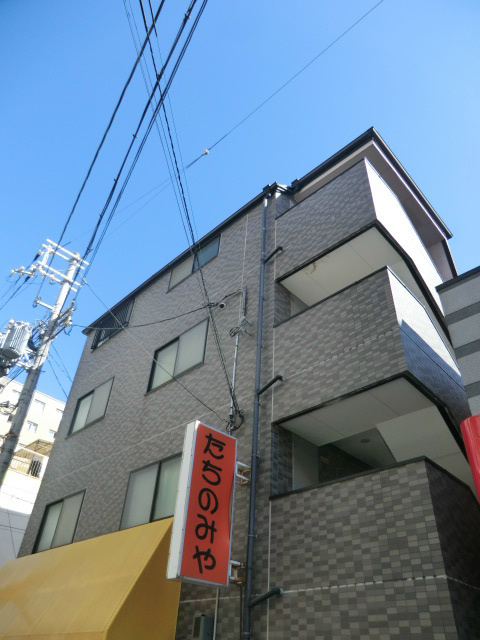 コーポティアラの外観