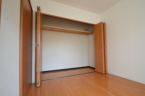 神戸市灘区篠原本町１丁目の賃貸マンションの収納