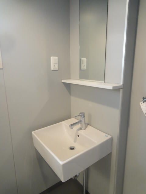 Ｎ－ｆｉｒｓｔ－ＥＢＡＲＡの洗面所