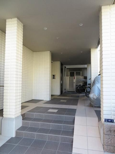 へーベルメゾン品川のエントランス|落ち着いたエントランスです