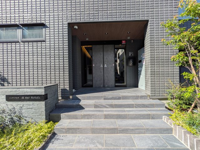 【エントランス】