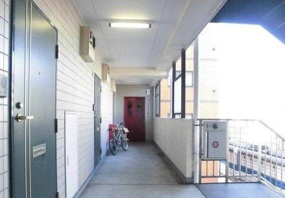 エクセルシオール上野毛の玄関