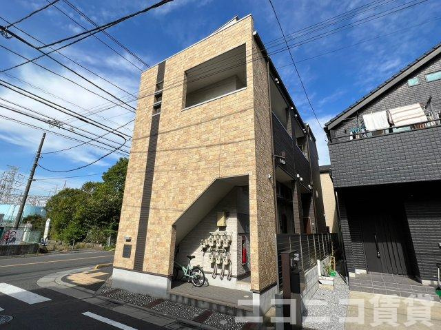 足立区西加平１丁目のアパートの外観