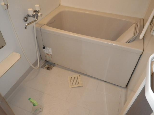朝霞市本町１丁目の賃貸マンションの浴室