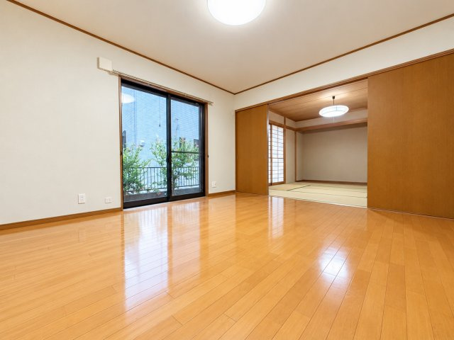 【居間・リビング】の画像