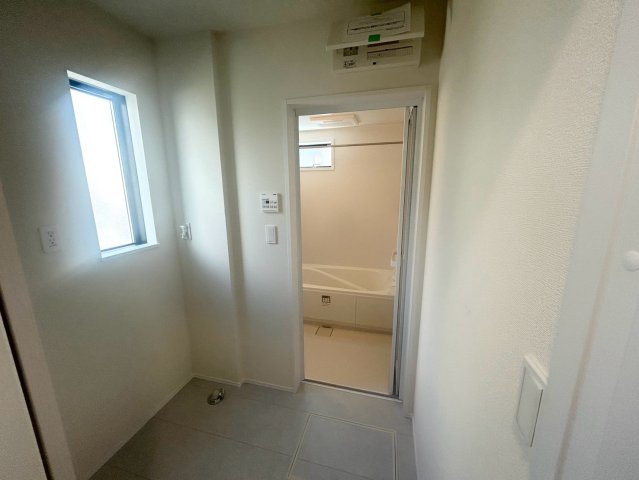【仲介手数料無料】朝霞市本町１丁目の脱衣所|脱衣所と洗面所が別になっている物件です！！