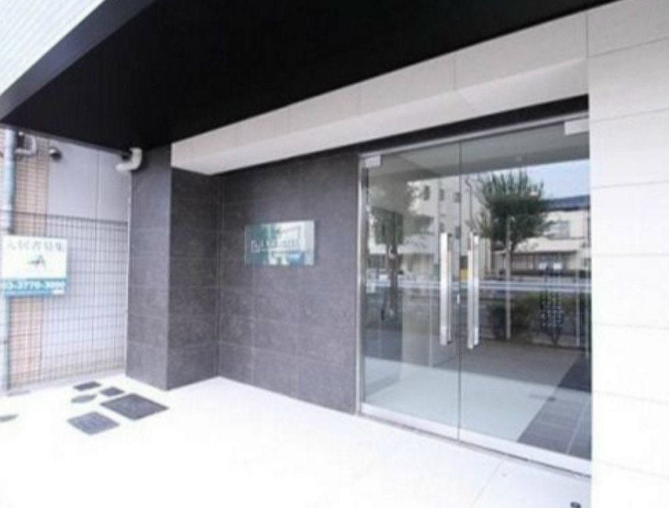 北区赤羽３丁目の賃貸マンションのエントランス