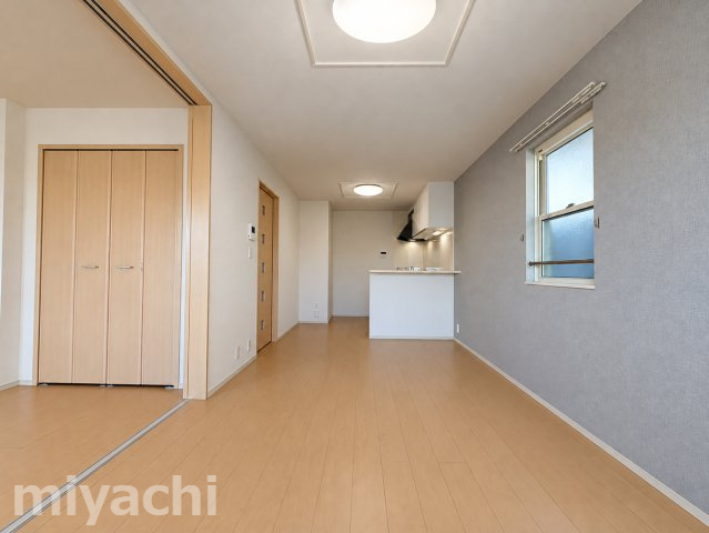 レヴェランス　Aの内装