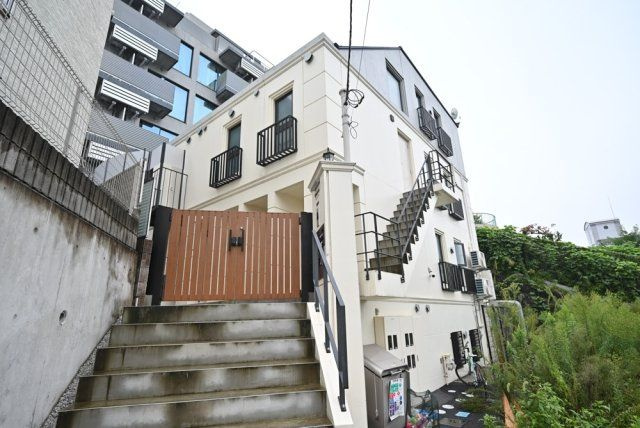 RIVENDELL EBISUの画像