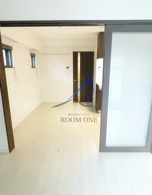ＪＵ　ＧＬＯＢＡＬ　ＴＯＷＥＲの居間・リビング|洋室のお部屋です。