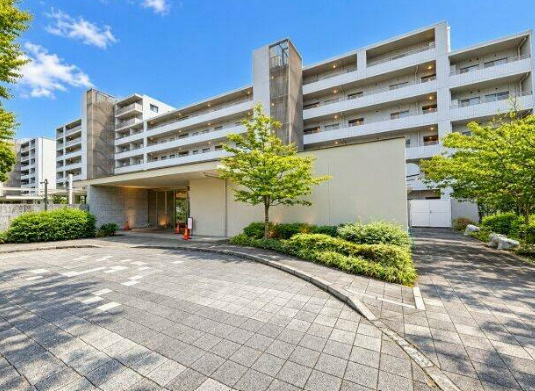 調布市菊野台３丁目の賃貸マンション