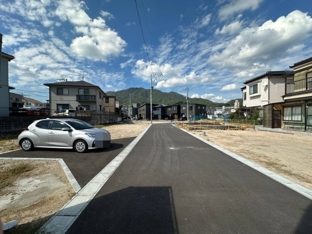 安佐南区高取南1丁目 No.2の前面道路含む現地写真|前面道路