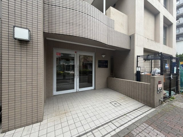 アブニール永楽のエントランス
