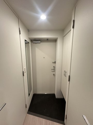 セレニテ難波ミラク弐番館の玄関