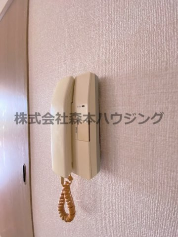 【セキュリティ】 | 　グランドヴィラ門真 | ※同タイプ別室の写真を使用しています。
　設備内容や色調など相違がある場合は実際のお部屋の現状優先となります。