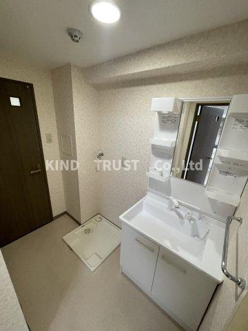 みなもマンションの洗面所|明るい洗面所です