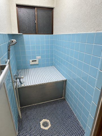 【浴室】 | 掲載写真は、家具等をCG加工で配置したリフォーム後のイメージ画像です。