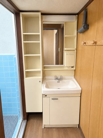 【独立洗面台】 | 掲載写真は、家具等をCG加工で配置したリフォーム後のイメージ画像です。