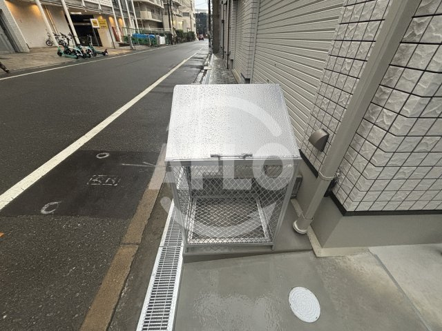 Plaisir trois土佐堀の駐車場|プレジールトロワ　ゴミ置き場