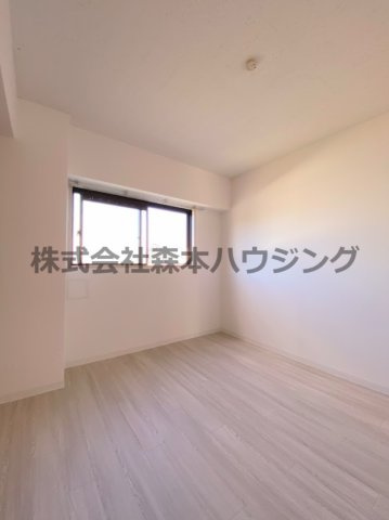 【洋室】 | 　コーポヒルトップ | 明るい洋室です