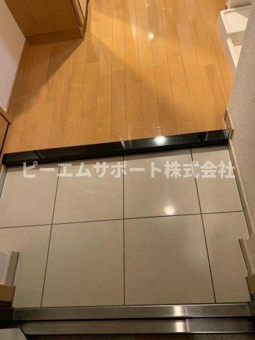 クレイシア蔵前の玄関