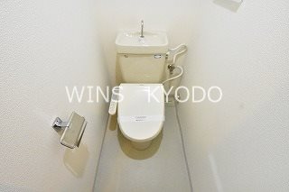 世田谷区砧８丁目の賃貸マンションのトイレ