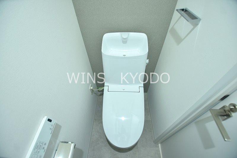 世田谷区経堂１丁目の賃貸マンションのトイレ