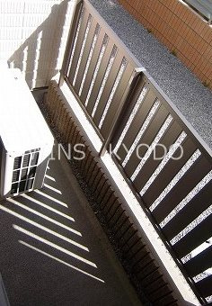 世田谷区砧５丁目の賃貸マンションのバルコニー