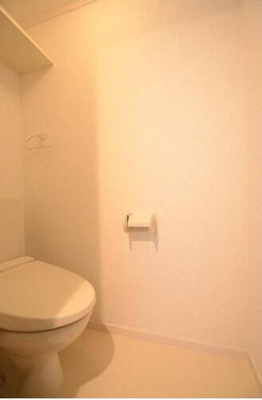【トイレ】 | フォレストリータウン西小路 | 清潔感のあるトイレです