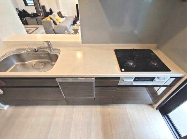 シティハウス室見ステーションコートのキッチン|家具・家電等はCG加工により配置例を示したものです