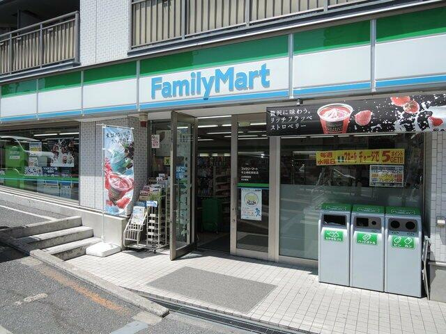 Ｆｒｅｕｄｅの周辺