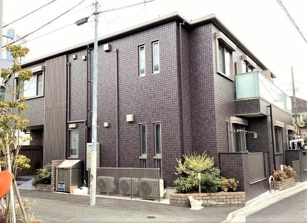 トミークレスト初台の外観