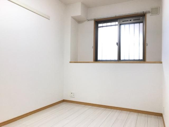 ガーデンハウスの内装|洋室