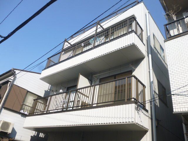 石川コーポの外観