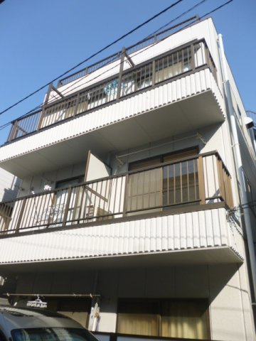 石川コーポのエントランス
