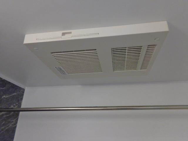 ブランディーユの設備|浴室乾燥機