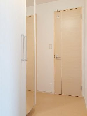 サニーフォーリストの玄関