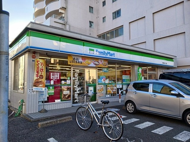メゾン　ドゥ　相生町の周辺|ファミリーマート鷹匠３丁目店まで400m