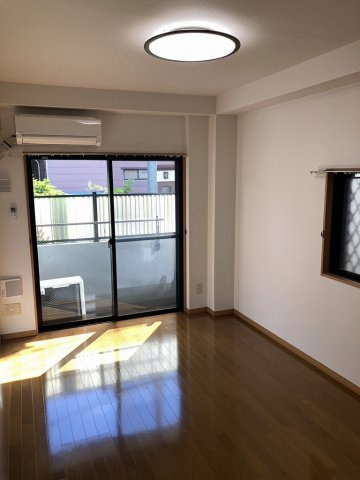 ジニアス高円寺Ⅰの居間・リビング