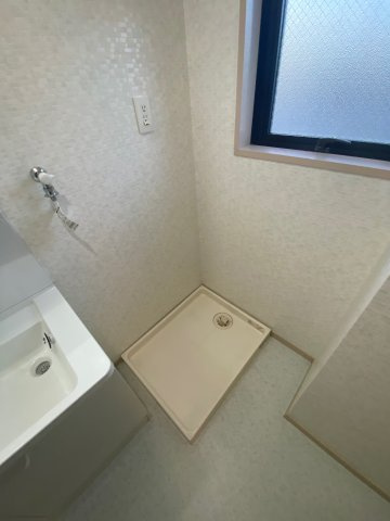 小出ビルの洗面所