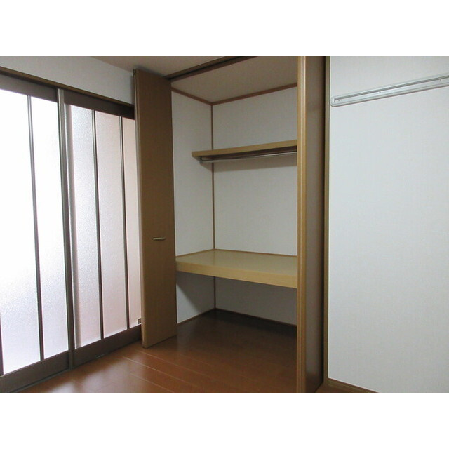 伏見台ハイツの収納