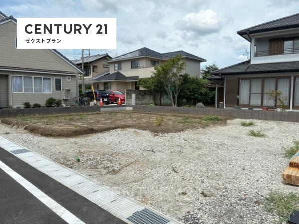 前橋岩神第6 1号棟の前面道路含む現地写真